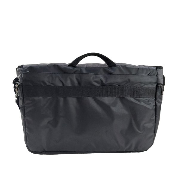 Dell Tek Messenger Notebook Carrying Case 17" Black Adjustable Strap Unisex - Picture 2 of 10